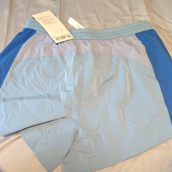 lululemon athletica Two-Tone Blue Athletic Shorts - Picture 3 of 3
